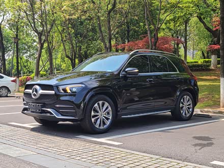 87万奔驰gls 2022款 改款二 gls 450 4matic 豪华型1万公里/2022-05