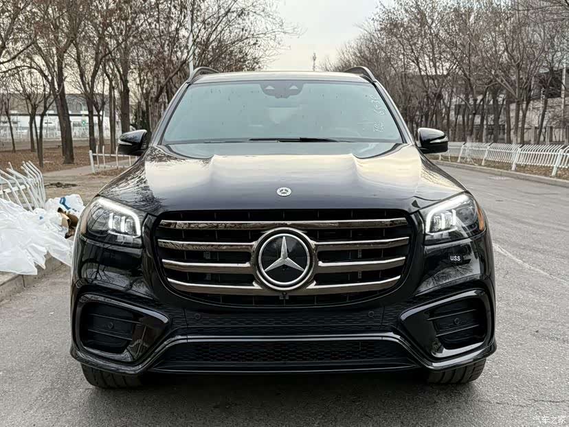 Mercedes-Benz GLS, 2025 1