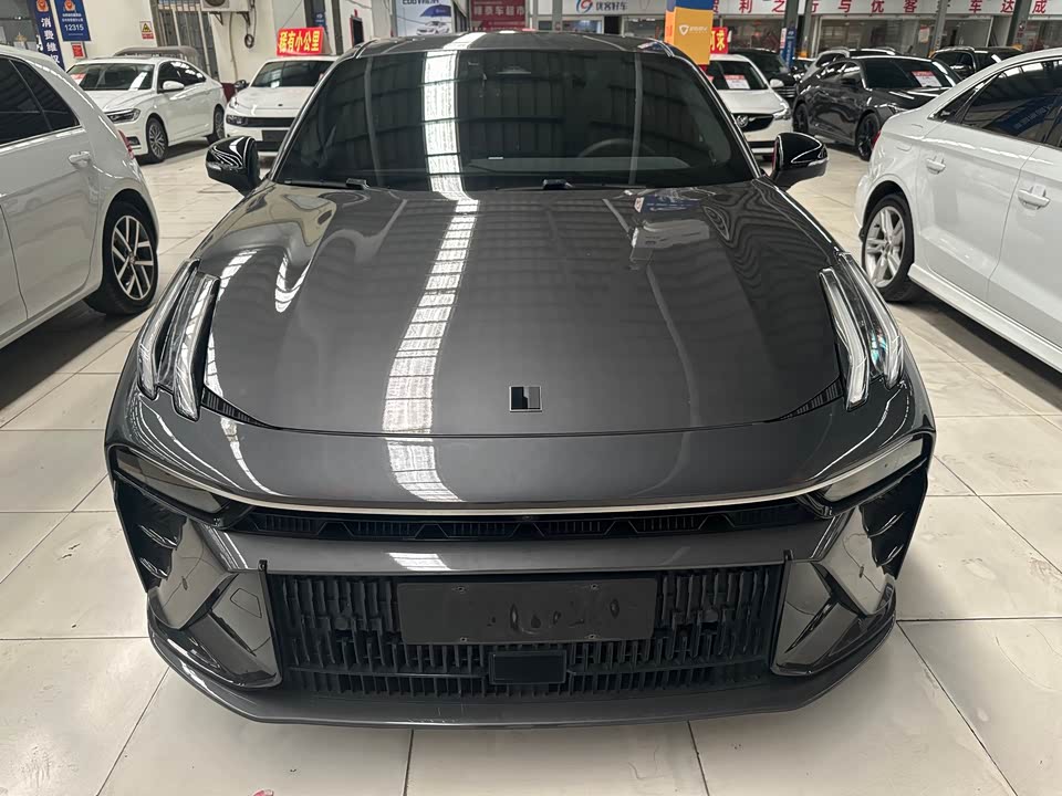 Lynk & Co 03 Lynk & Co 03
