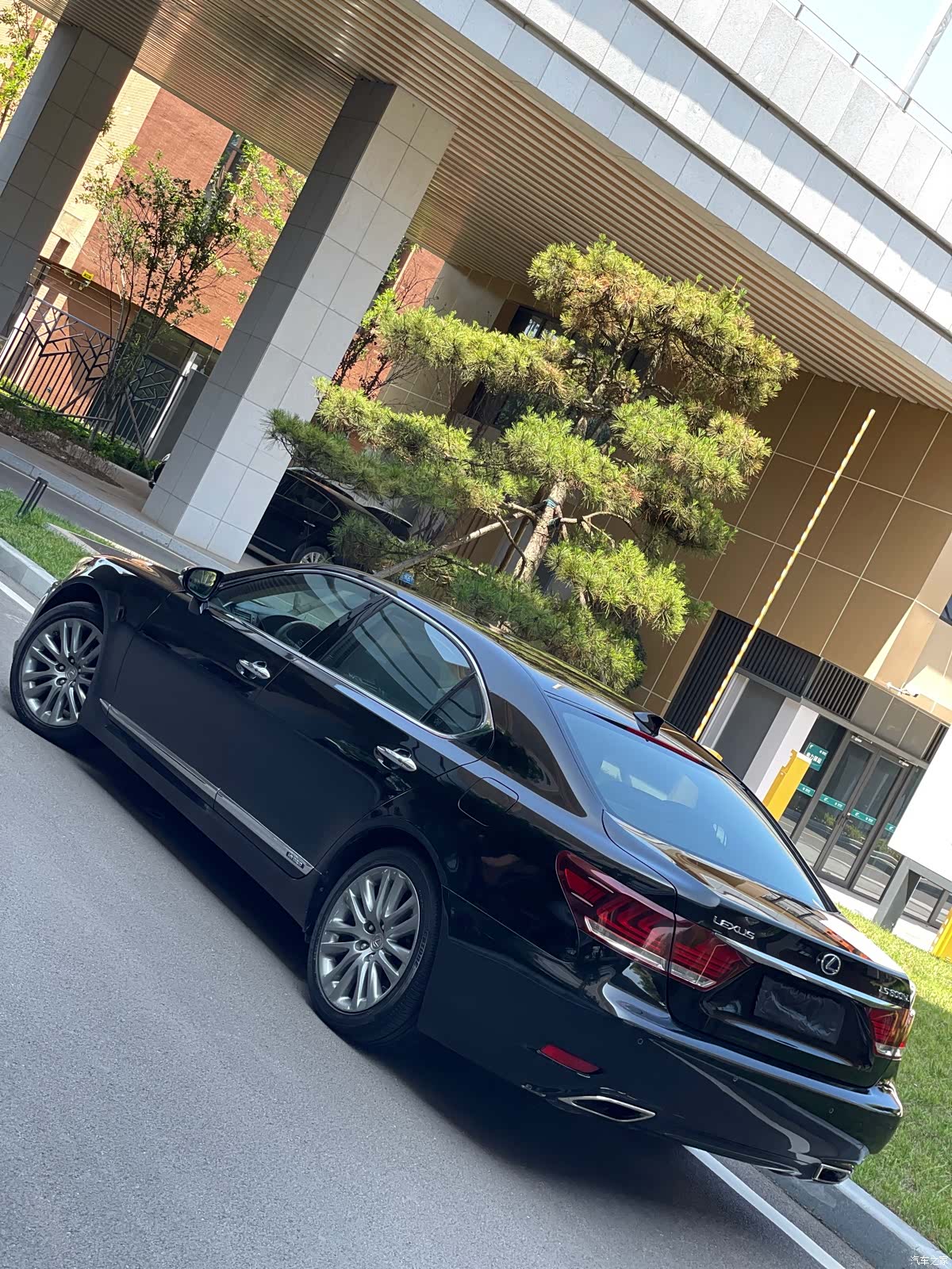 Lexus LS, 2014 18