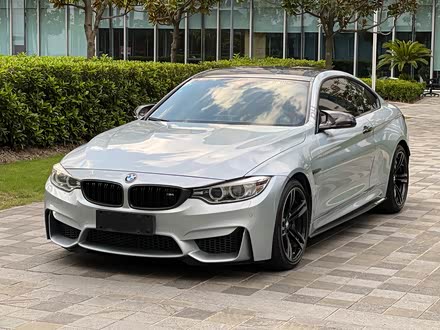 宝马m4 2015款 m4双门轿跑车 mt
