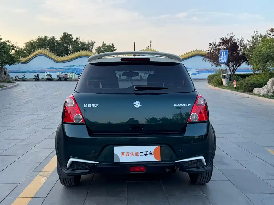 Suzuki Swift Suzuki Swift