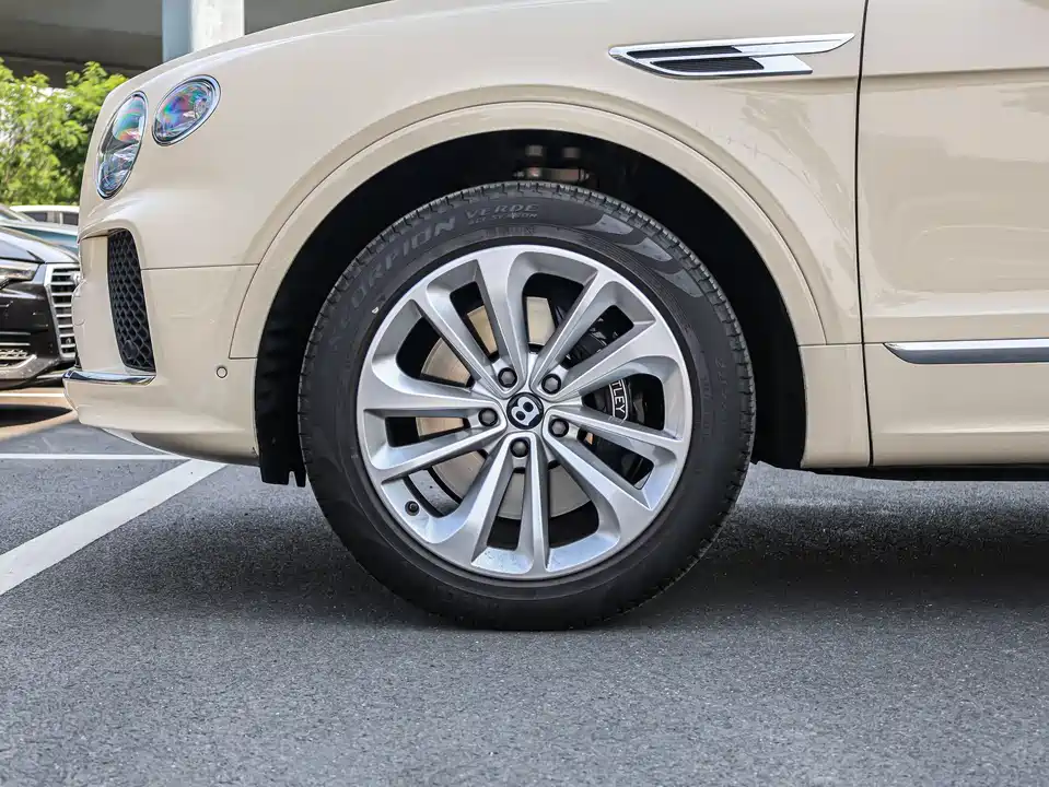 Bentley Tim Yue Bentley Tim Yue
