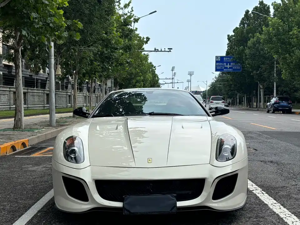 Ferrari 599