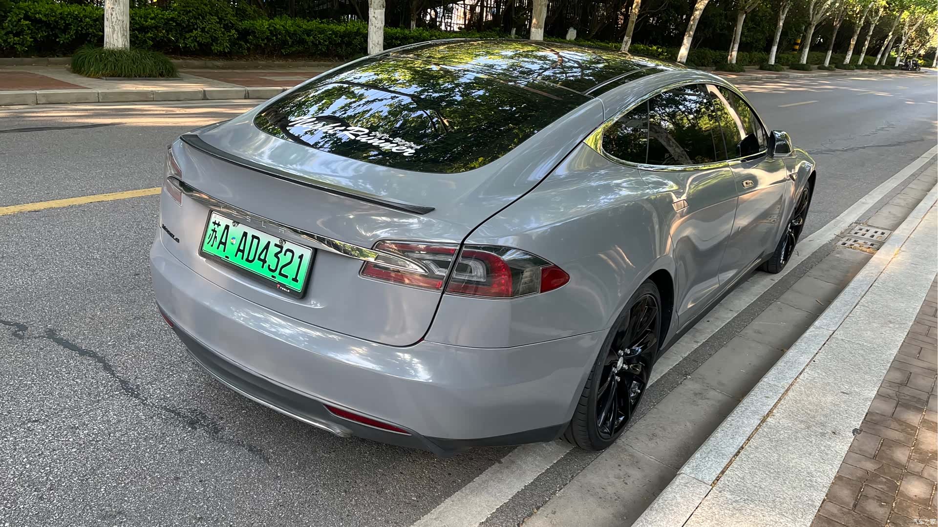 Tesla Model S, 2015 все фото