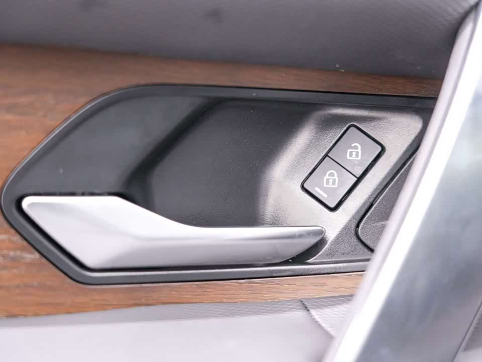 Land Rover Discover sports
