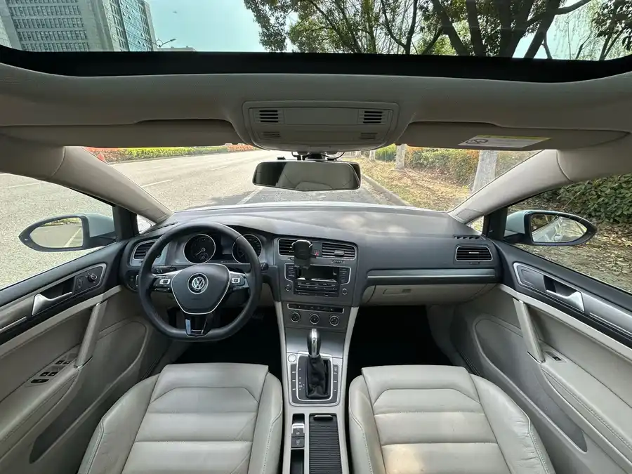 Volkswagen Golf Volkswagen Golf