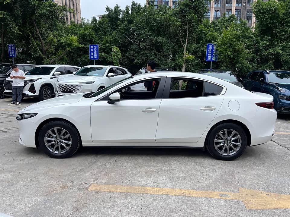 Mazda 3 Angkesaila