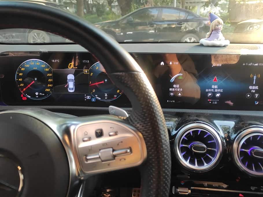 Mercedes-Benz CLA Mercedes-Benz CLA