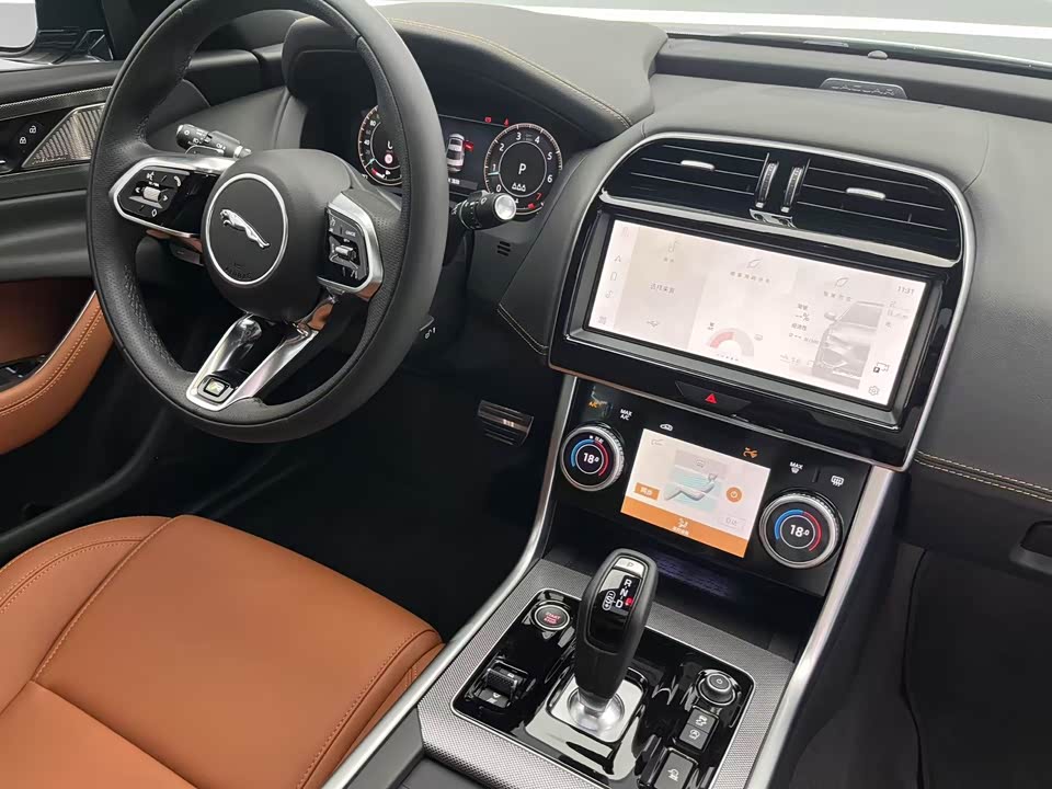 Jaguar XEL Jaguar XEL