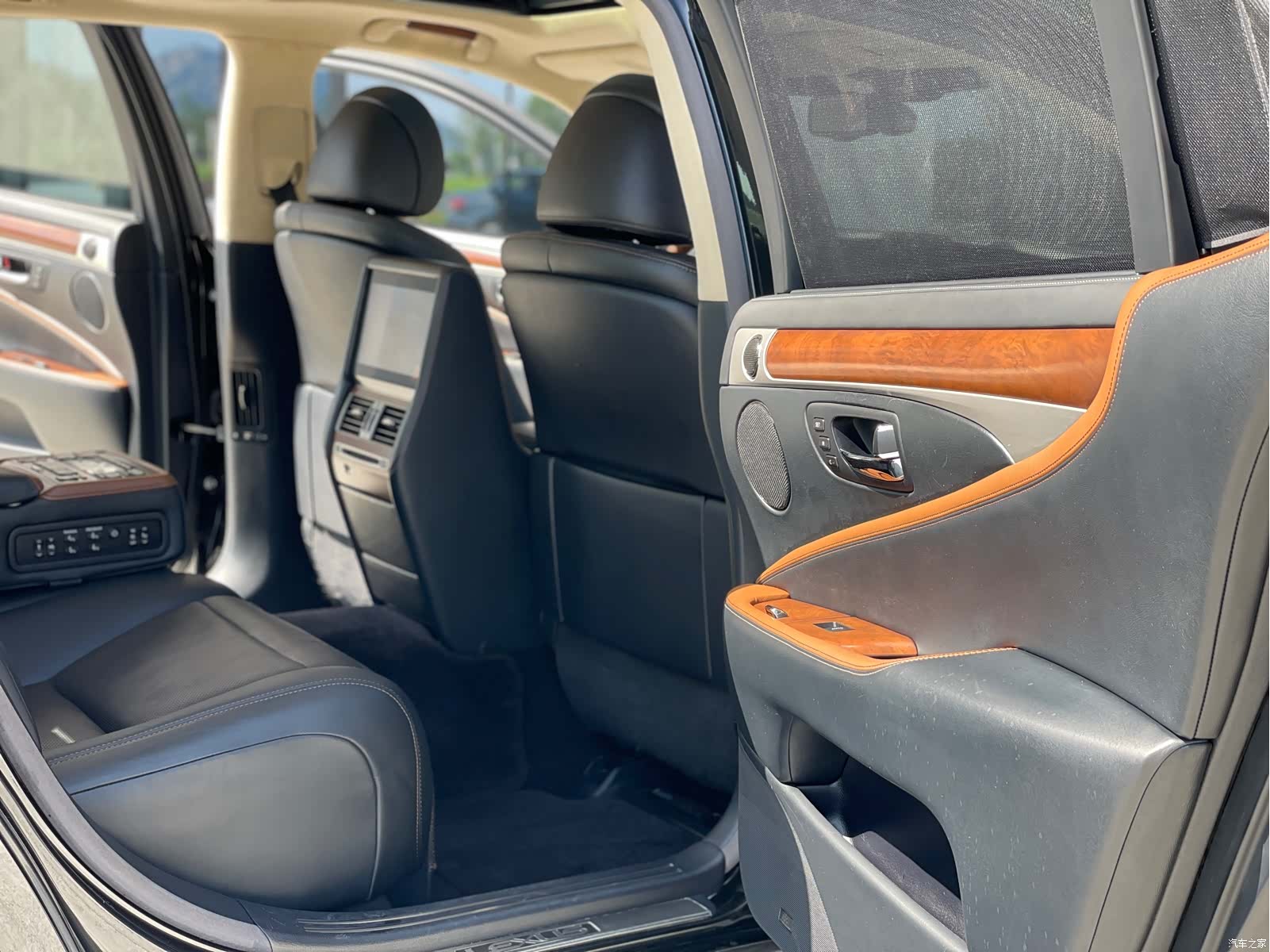 Lexus LS, 2014 29