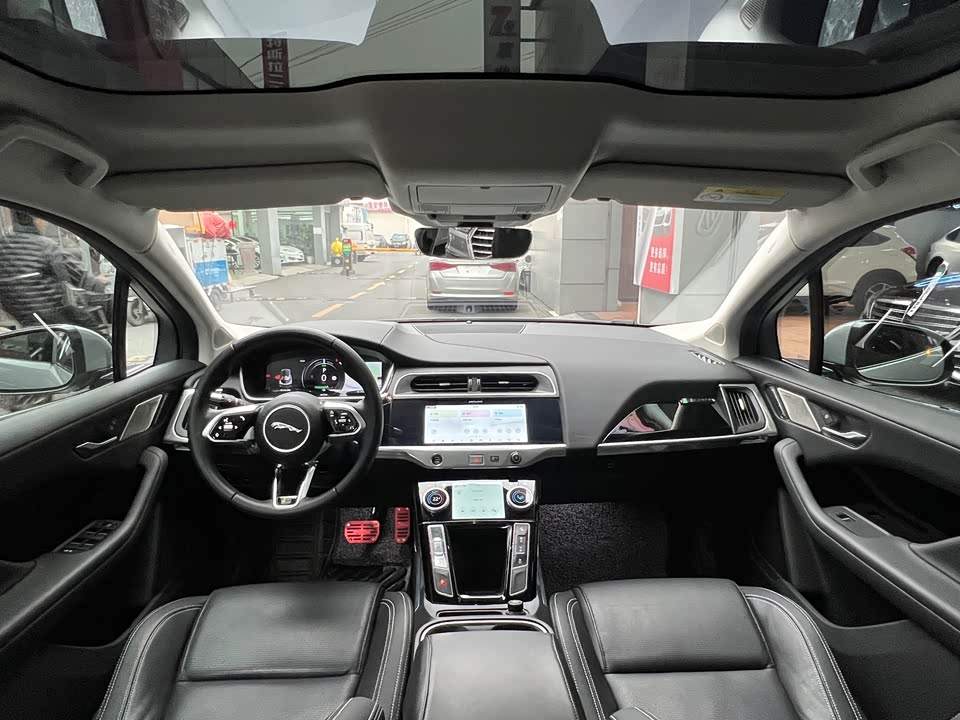 Jaguar I-PACE