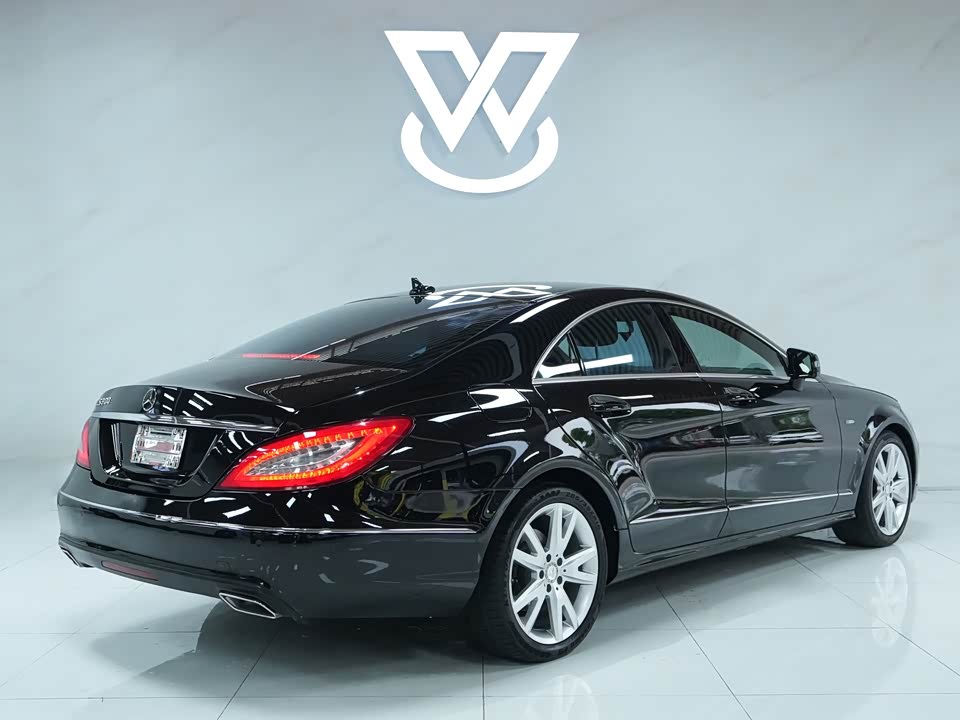 Mercedes-Benz CLS Mercedes-Benz CLS