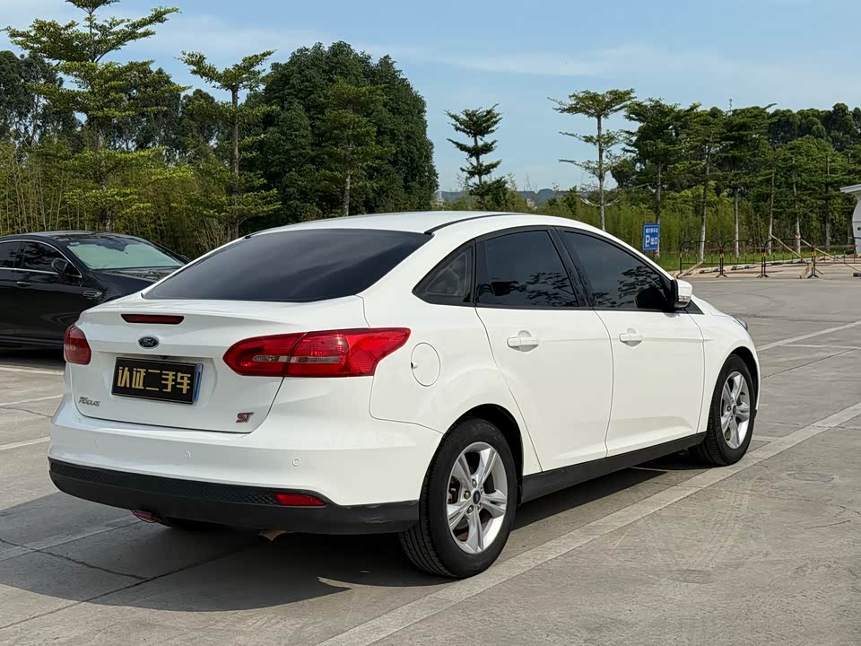 Ford Fox