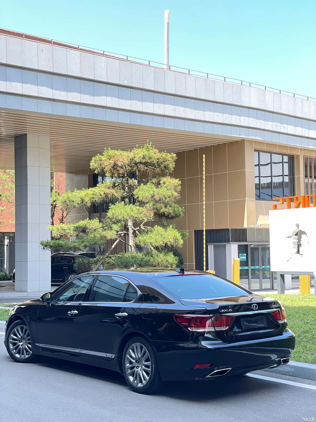 Lexus LS, 2014 17