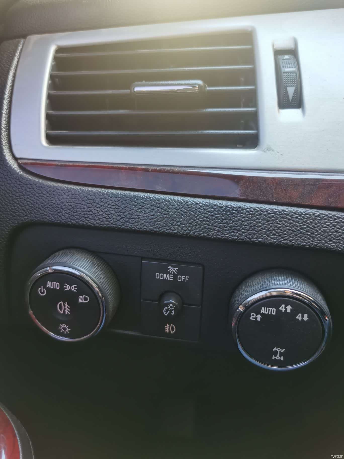 Cadillac Escalade, 2011 15