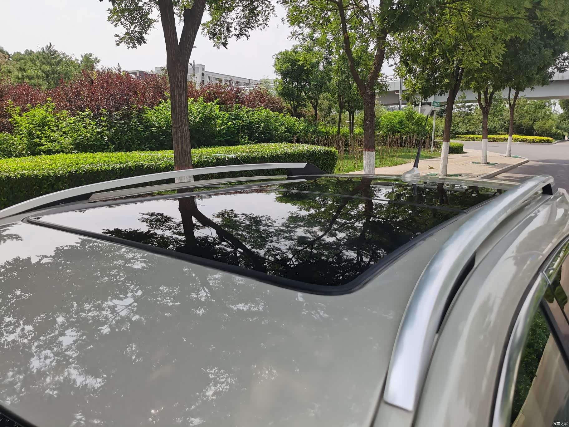 Cadillac SRX, 2011 13