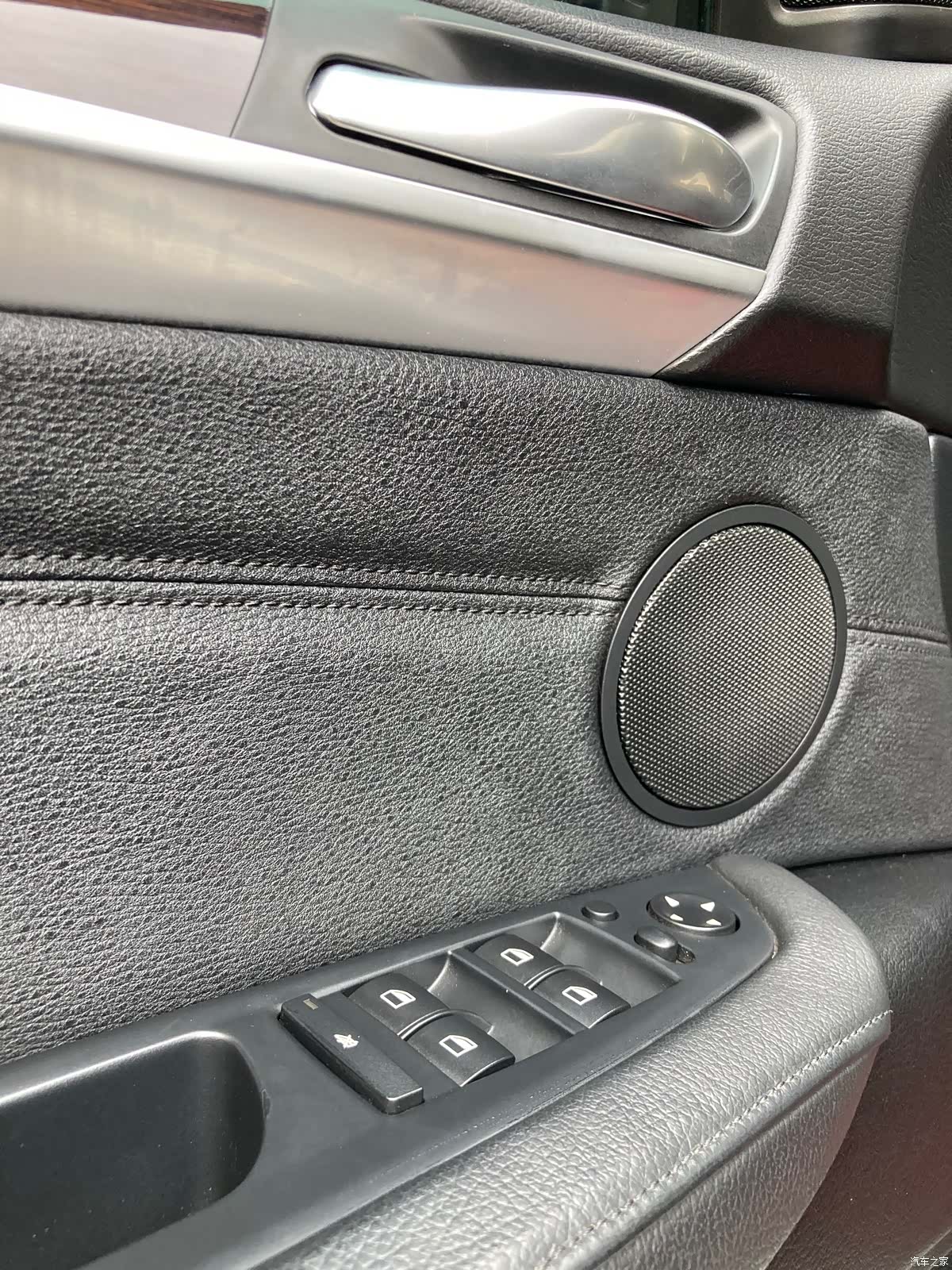 BMW X6, 2012 9