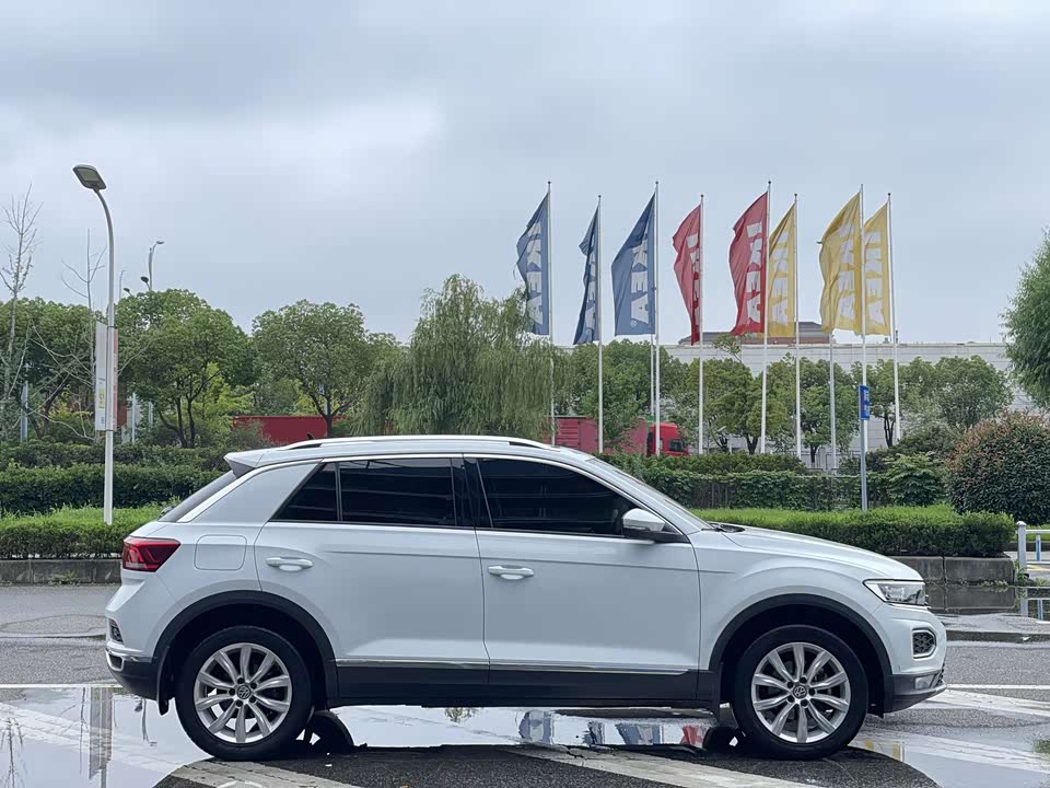 Volkswagen T-ROC exploring Songs Volkswagen T-ROC exploring Songs