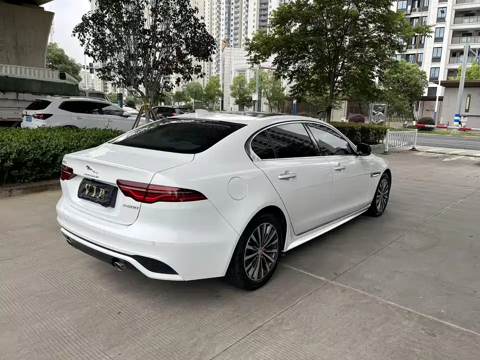 Jaguar XEL