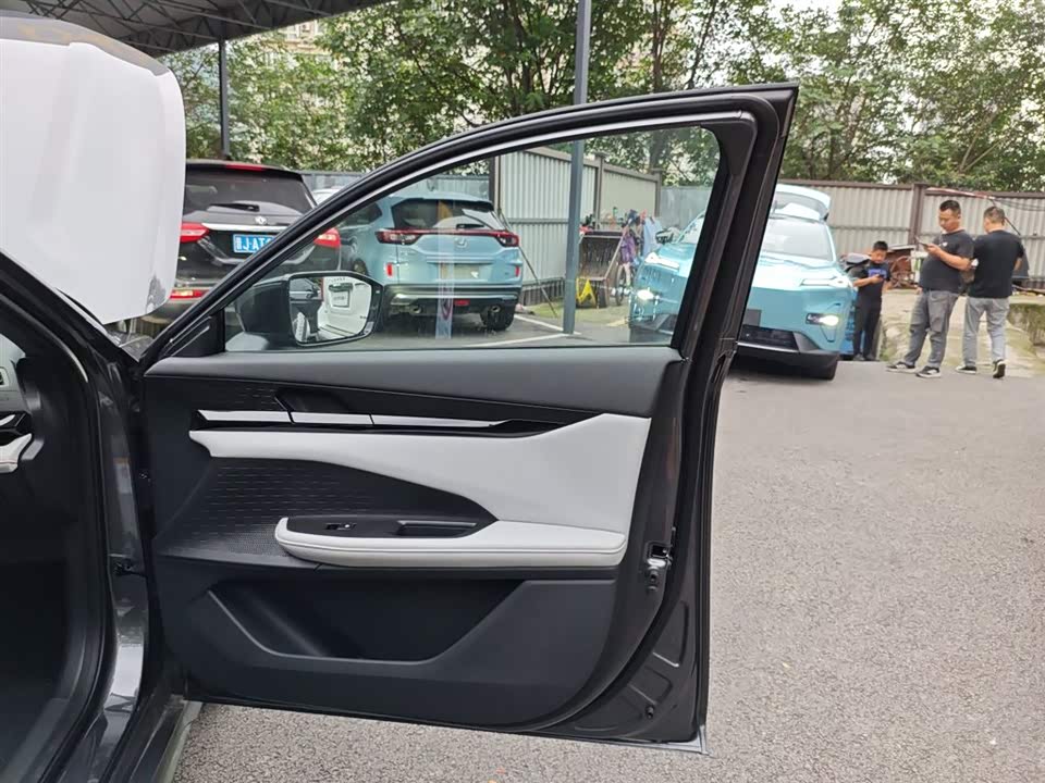 Changan UNI-V Smart iDD Changan UNI-V Smart iDD