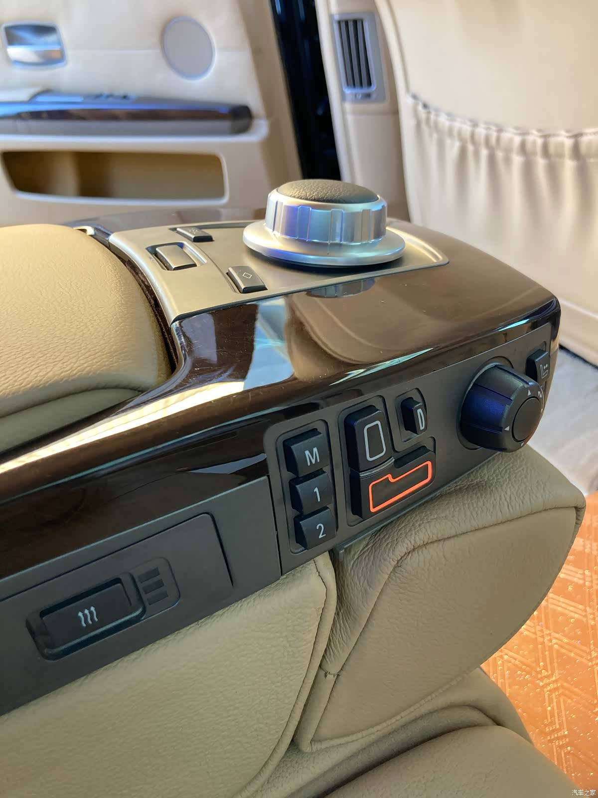 BMW 7 Series, 2009 19