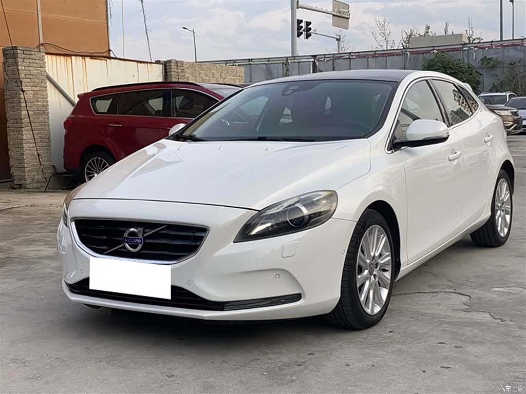 Volvo V40, 2013 1