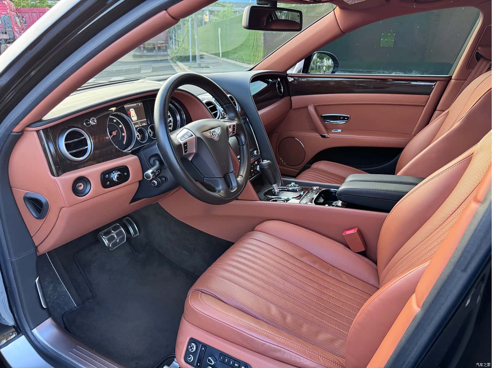 Bentley Flying Spur, 2017 4