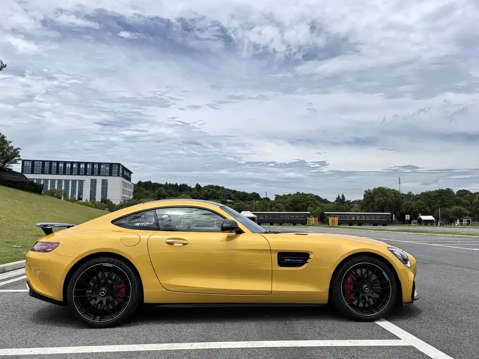 Mercedes-Benz AMG GT Mercedes-Benz AMG GT