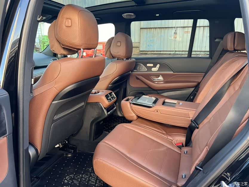 Mercedes-Benz GLS, 2025 12