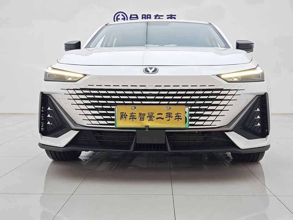 Changan UNI-V Smart iDD