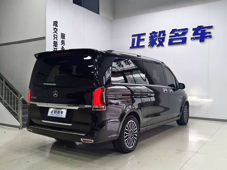 Mercedes-Benz V-class