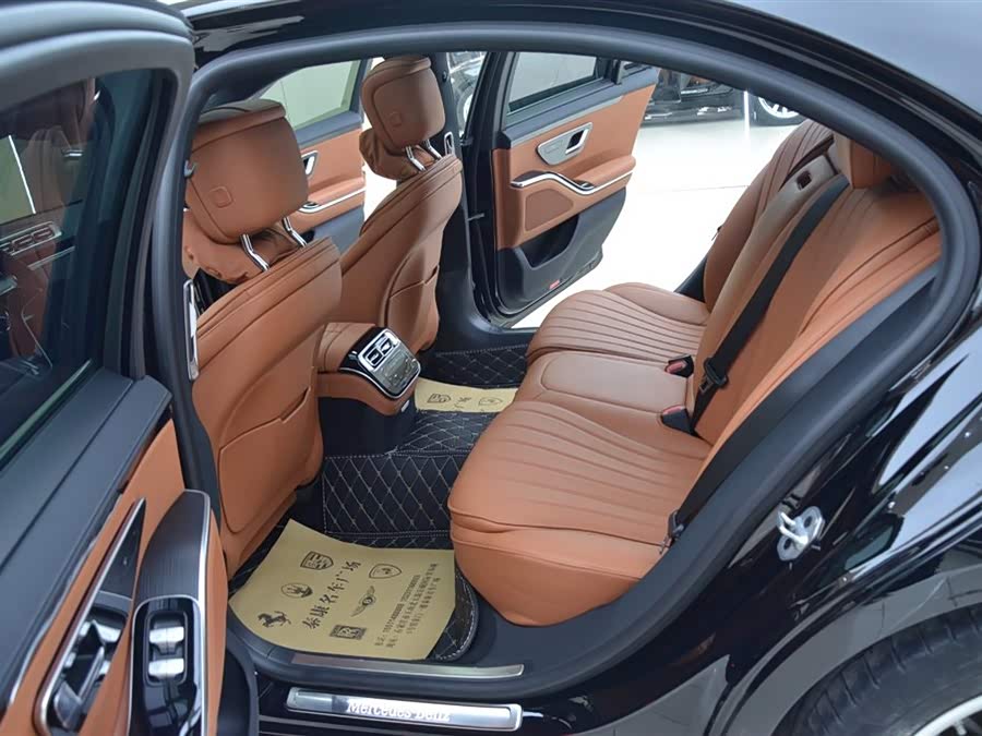 Mercedes-Benz S-Class 2024, фото 5