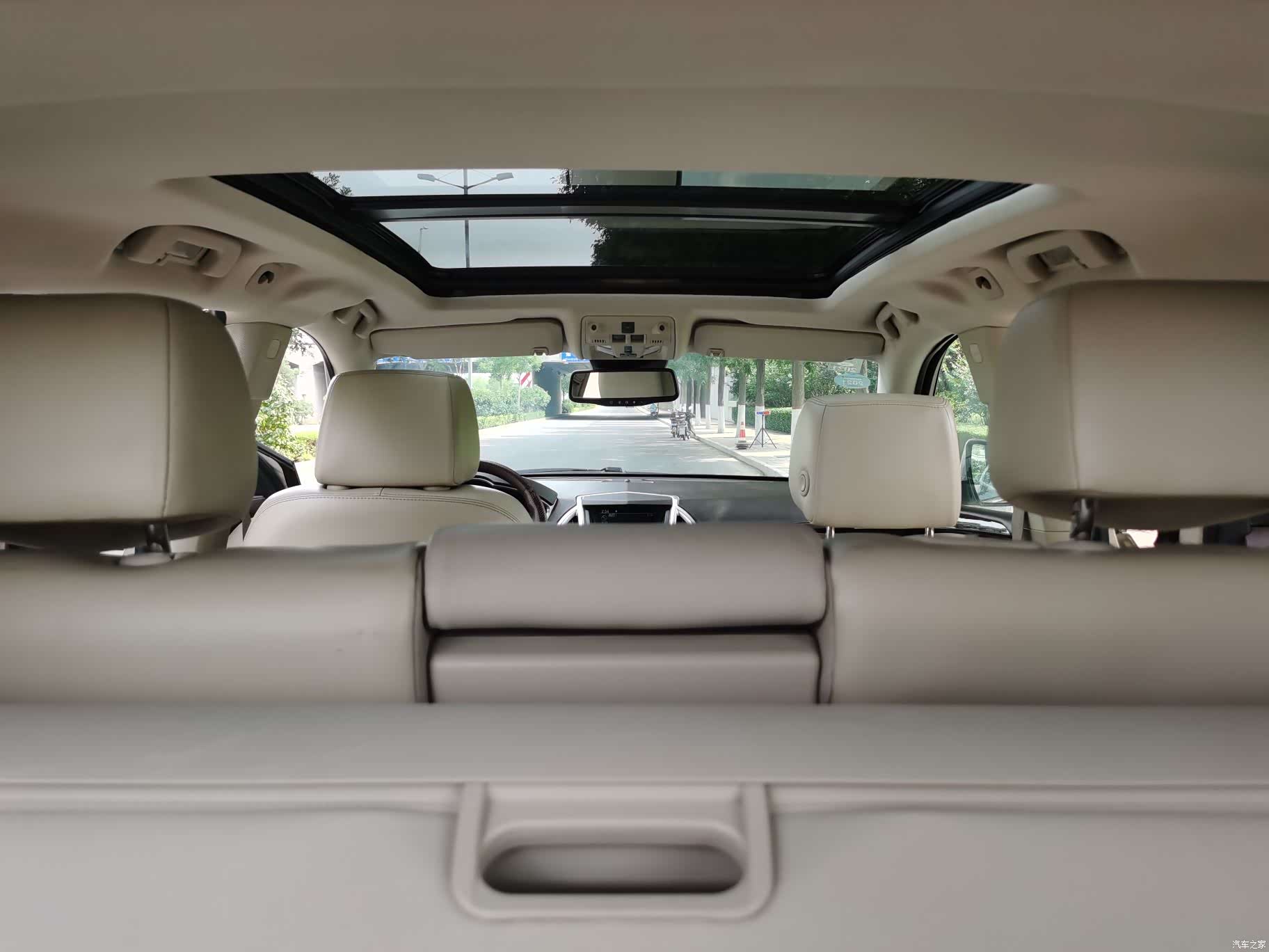 Cadillac SRX, 2011 29
