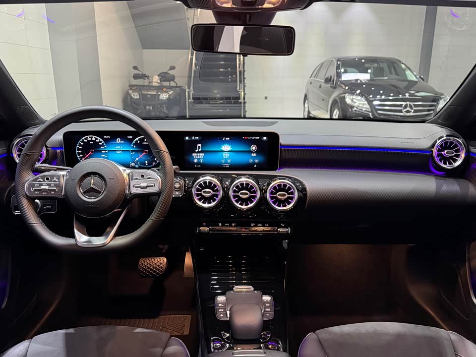 Mercedes-Benz Class A Mercedes-Benz Class A