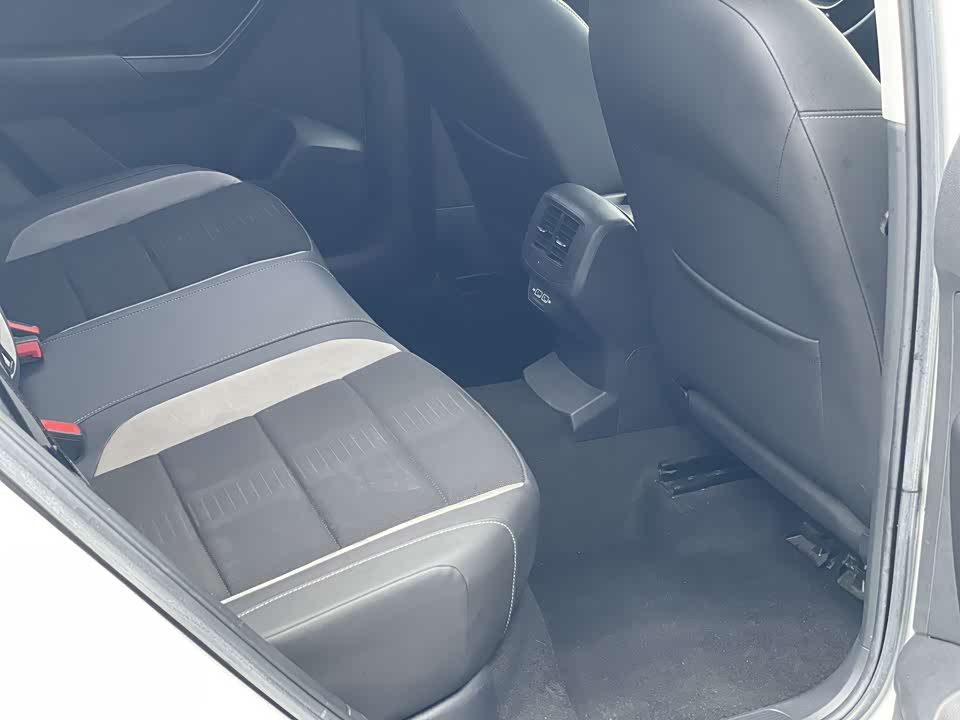 Volkswagen T-ROC exploring Songs Volkswagen T-ROC exploring Songs