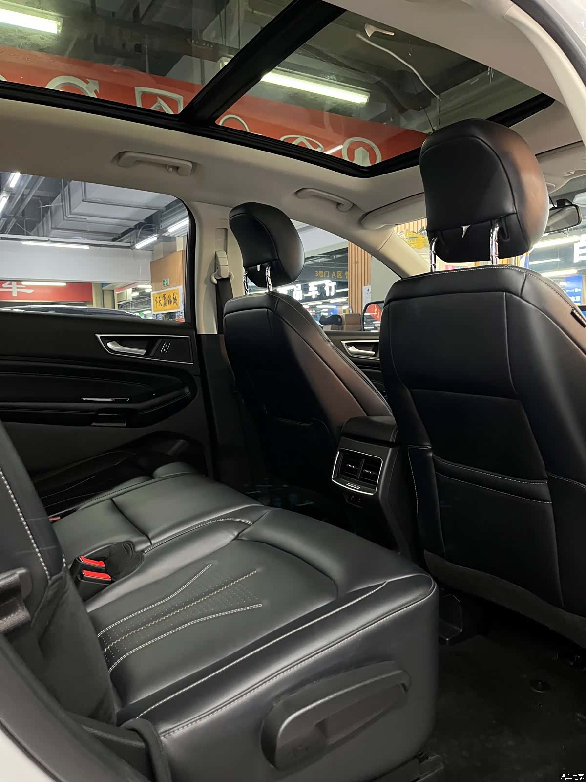Ford Edge, 2022 13