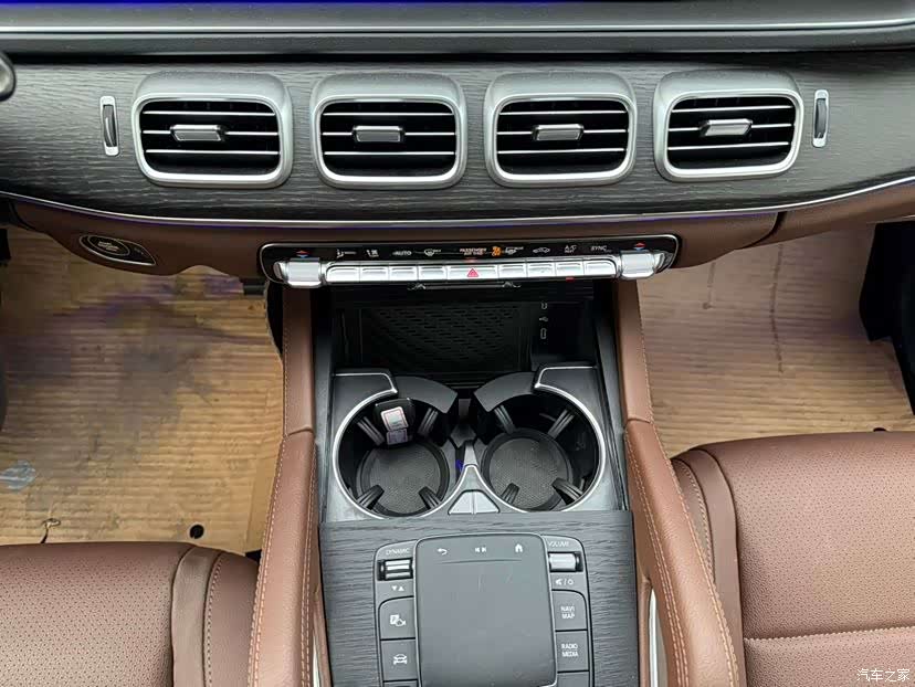 Mercedes-Benz GLS, 2025 9