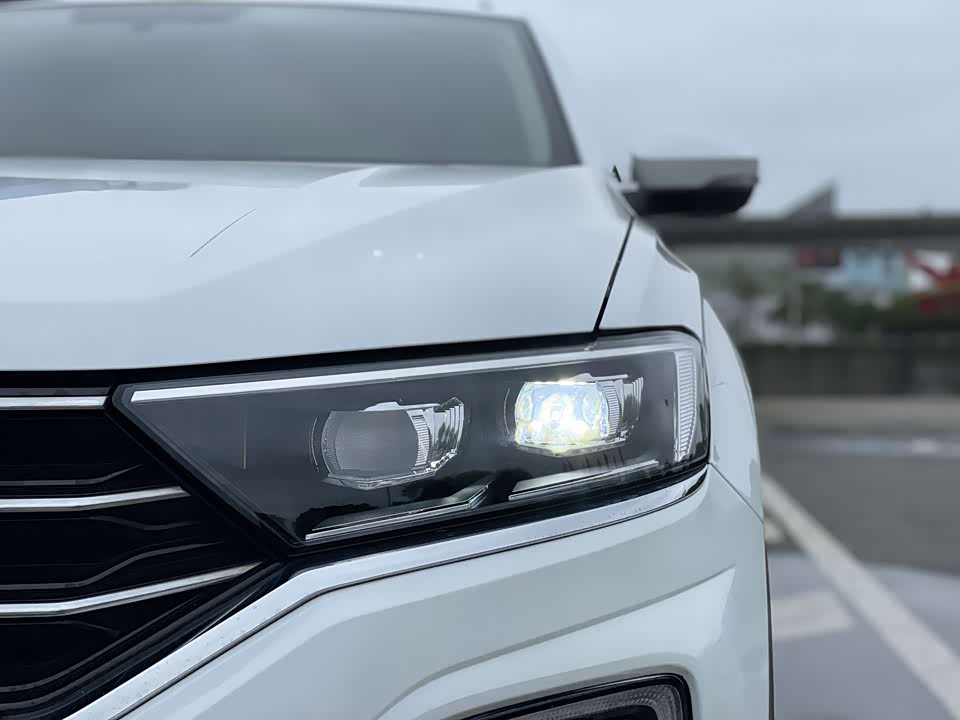 Volkswagen T-ROC exploring Songs Volkswagen T-ROC exploring Songs