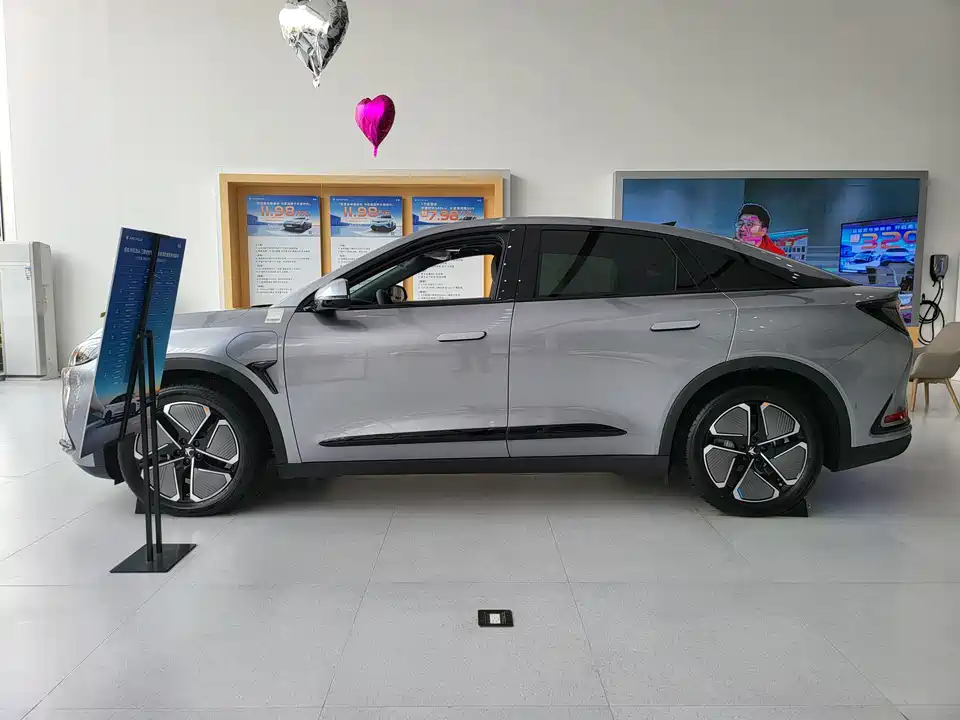 ARCFOX Polar Fox Alpha S6