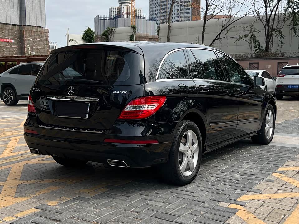 Mercedes-Benz R-class