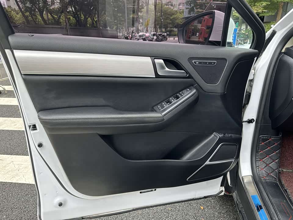 BYD Tang