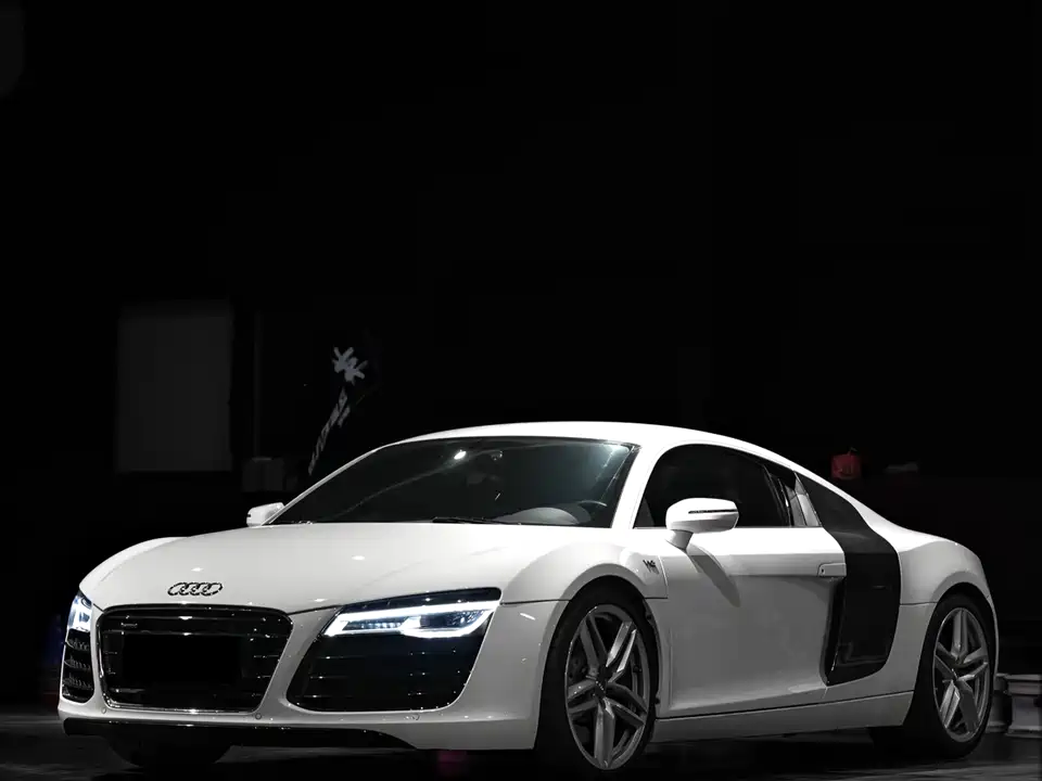 Audi R8