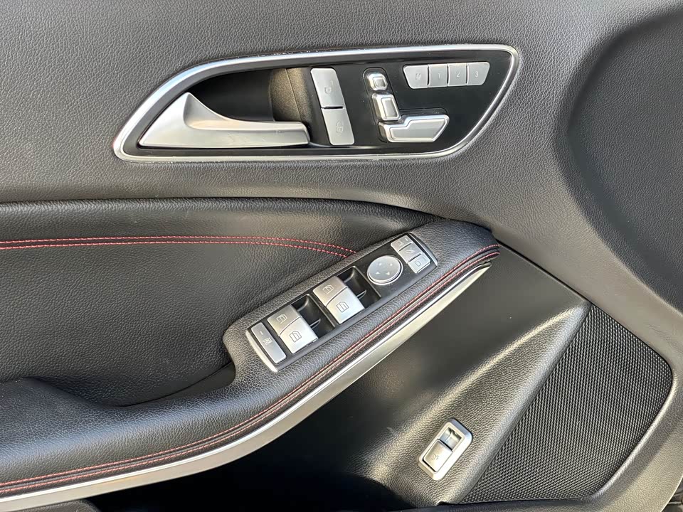 Mercedes-Benz GLA AMG Mercedes-Benz GLA AMG