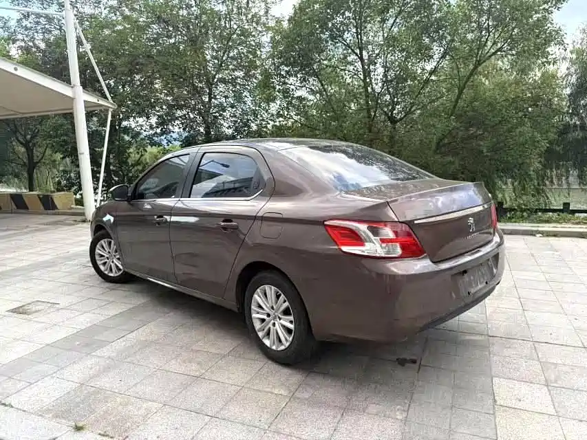 Peugeot 301
