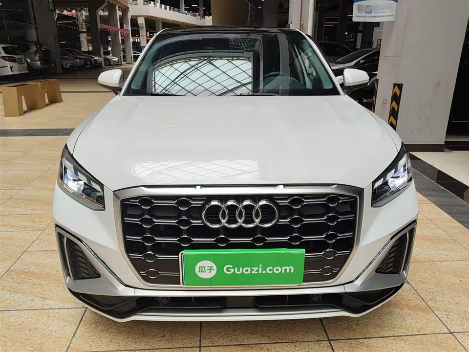 Audi Q2L