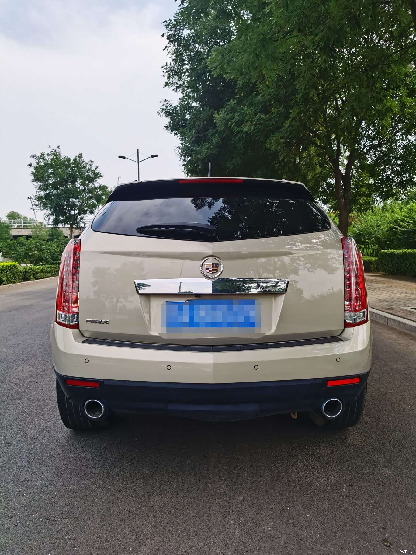 Cadillac SRX, 2011 7