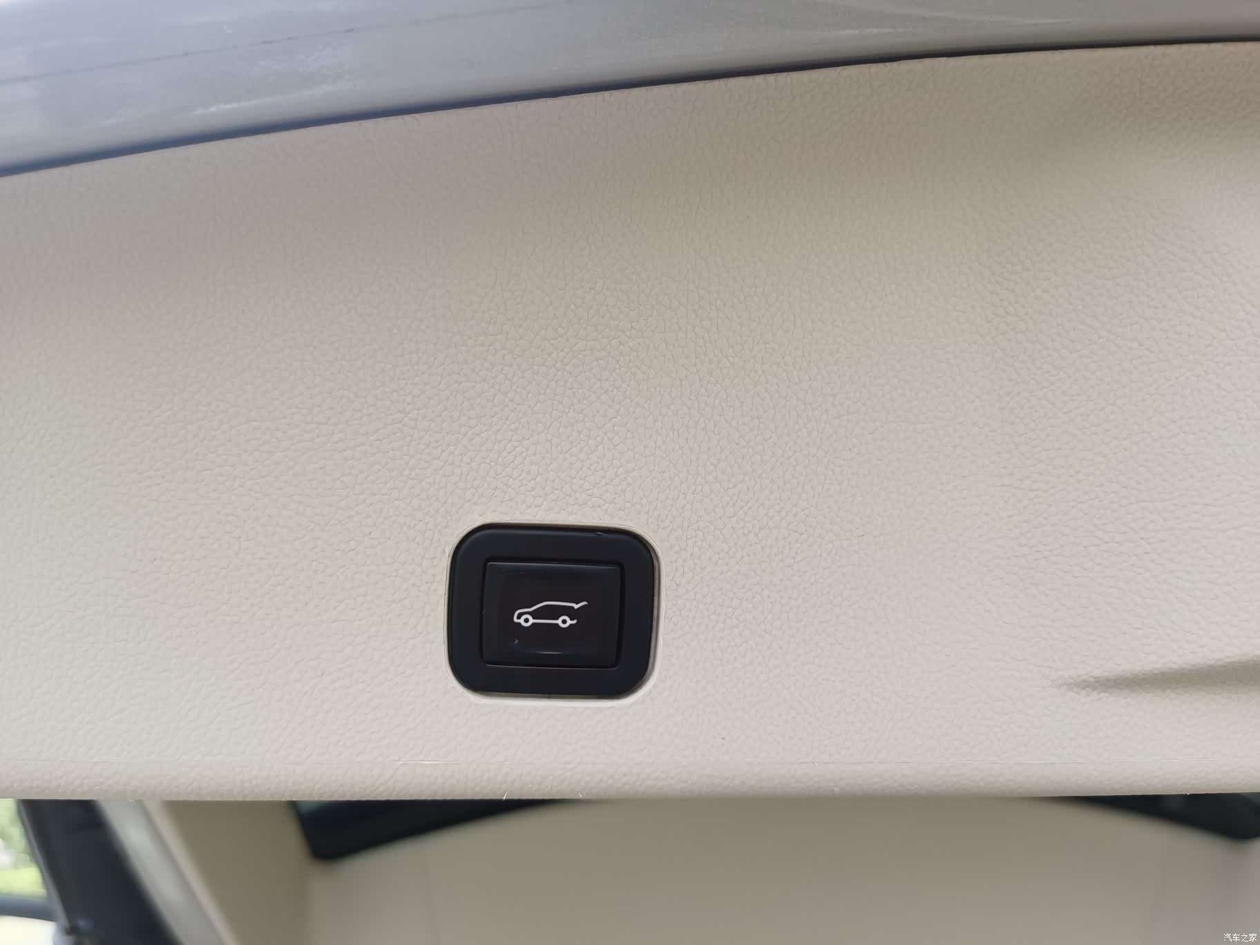 Cadillac SRX, 2011 36