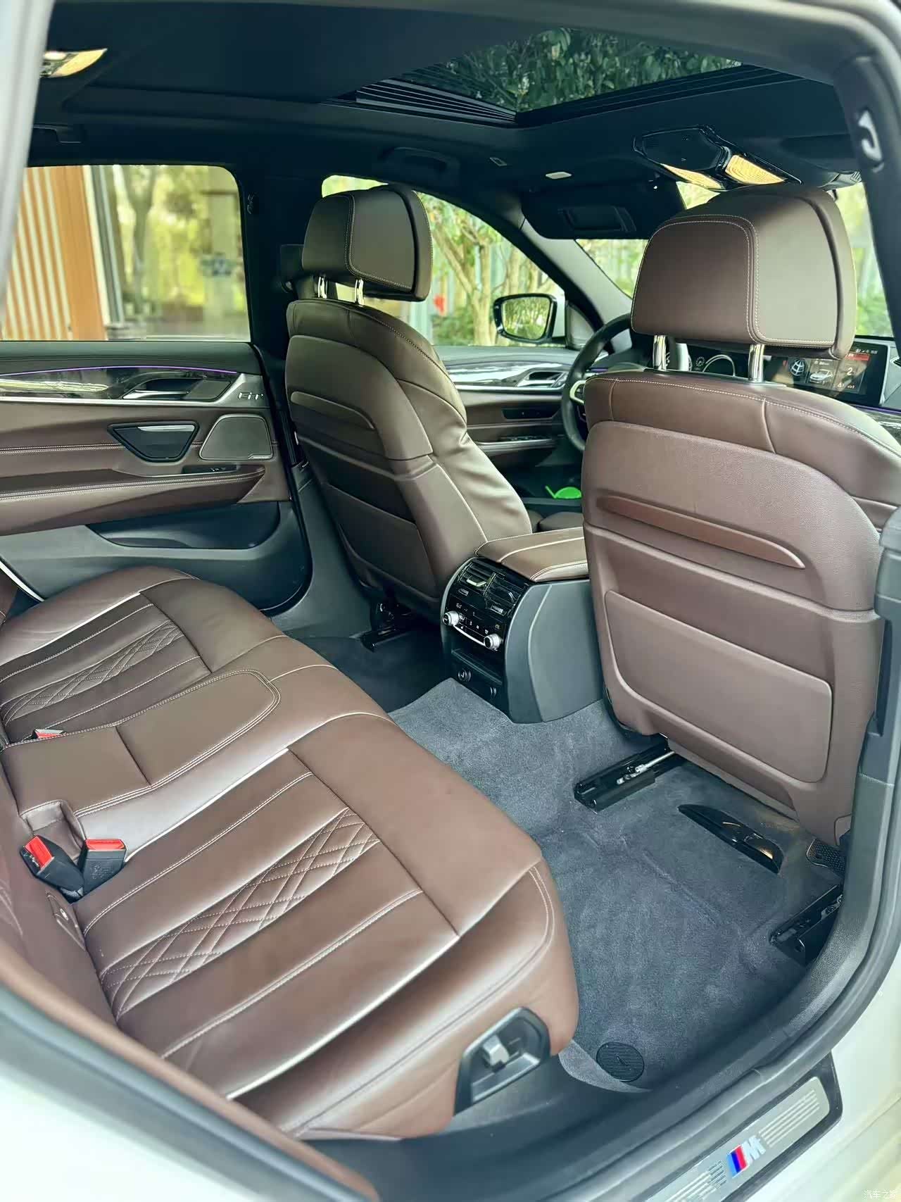BMW 6 Series GT, 2018 8