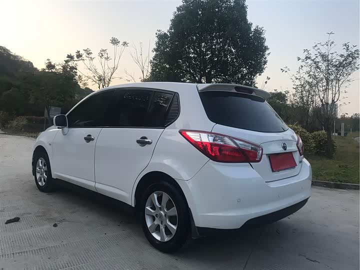 启辰r50 2012款 1.6l 手动舒适版